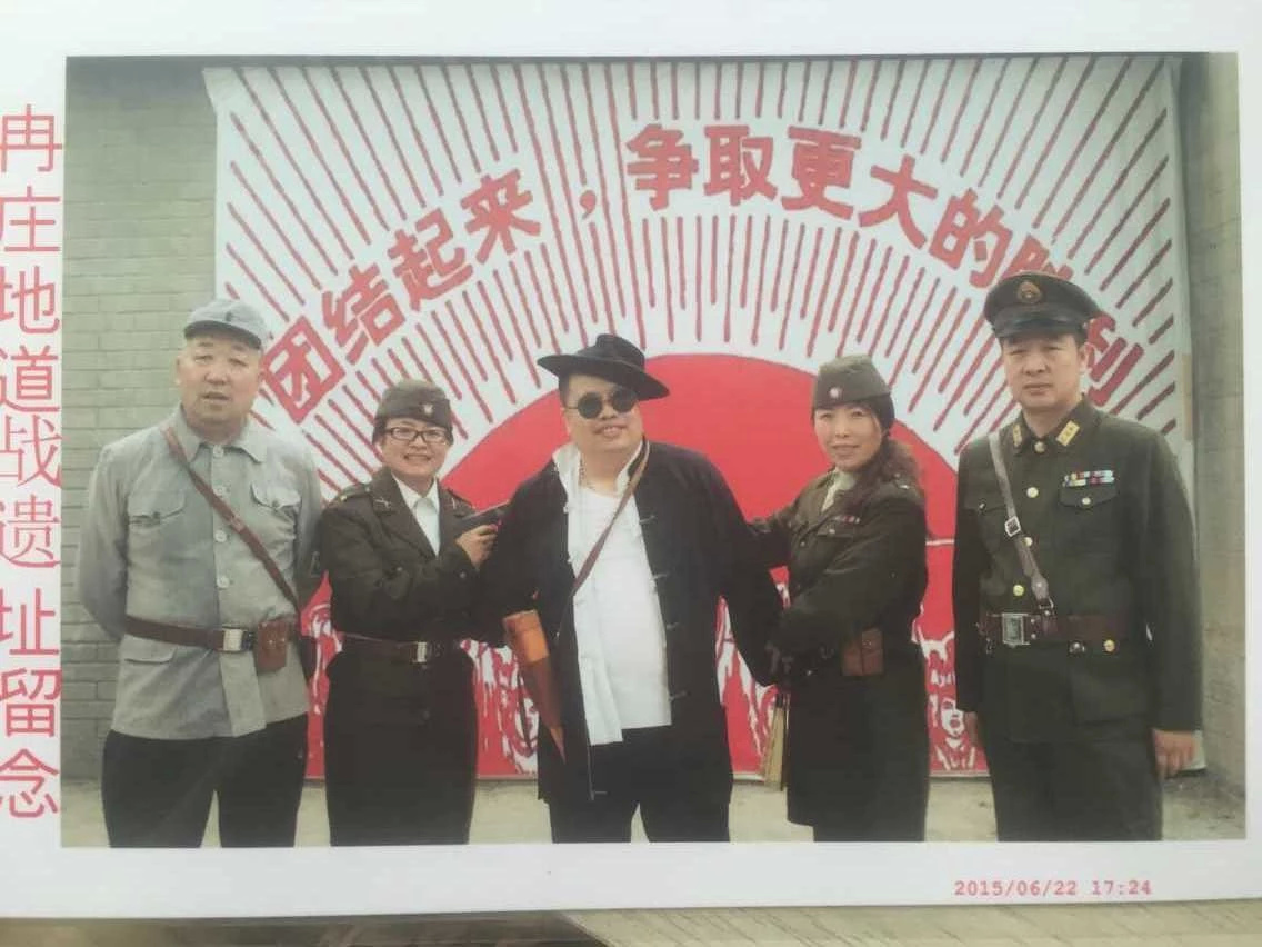 湖北荊門電視臺(tái)實(shí)景演播室燈光效果圖三