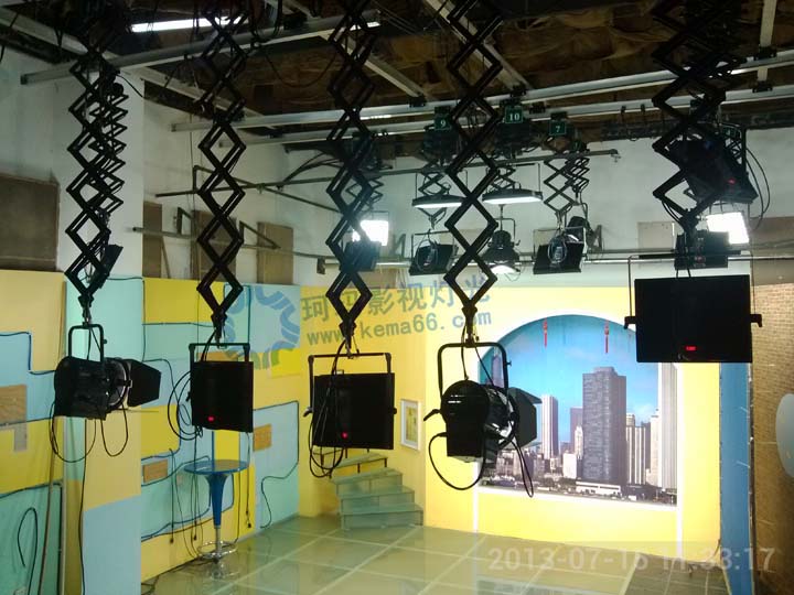 長沙電視臺經(jīng)貿頻道演播室燈光
